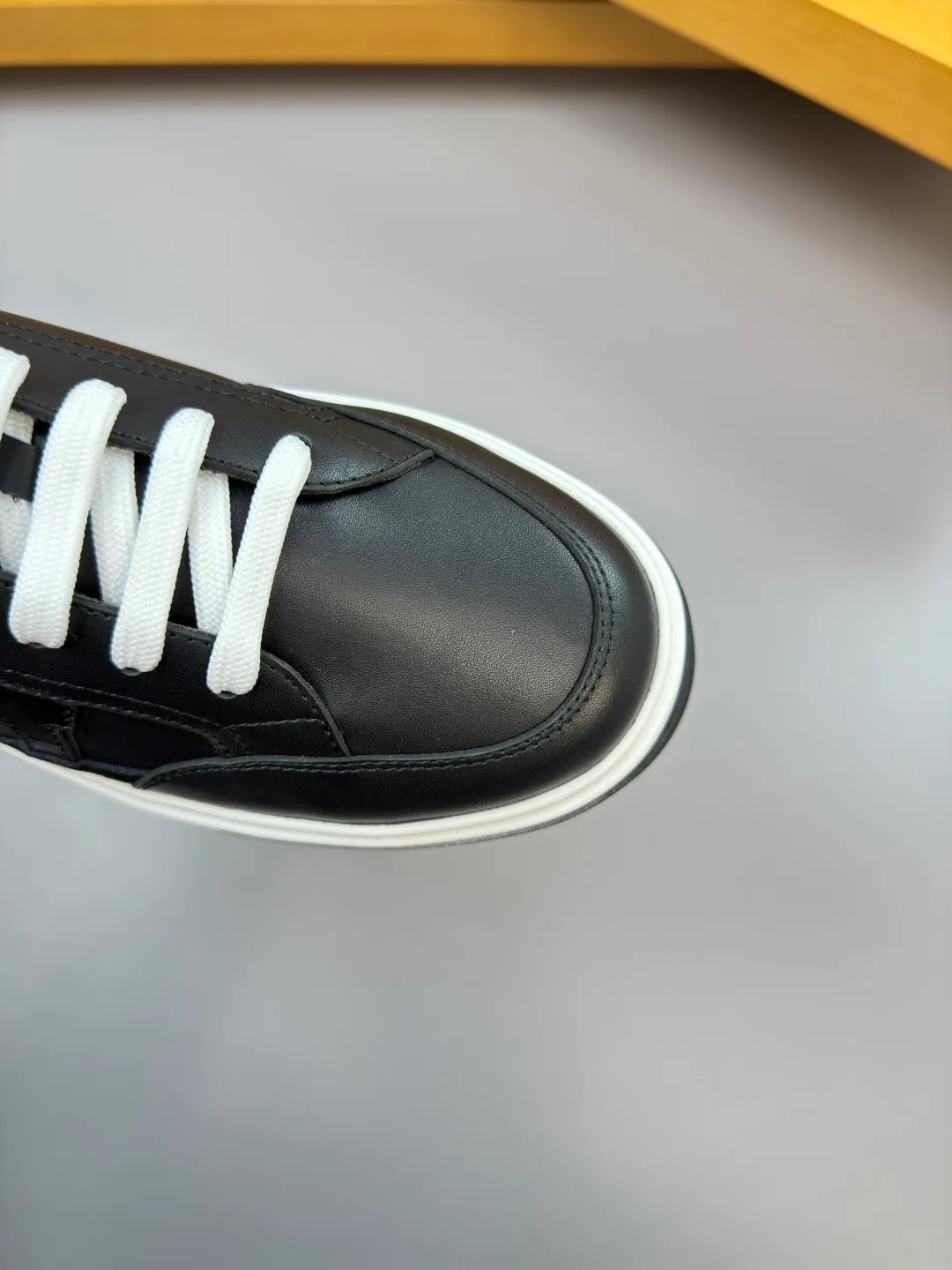 Men's men's shoes 💰440 [New style] 🏃‍♂️🏃‍♂️[Ferragamo] Ferragamo - High-end quality original order·Casual sports shoes -Upper: 🔝Nappa calfskin, suede calfskin, shoe body. Sewing brand totem, tongue air pressure brand logo -Inner: water-dyed cowhide -Outsole: ultra-light TPU foam rubber; molded outsole -Ultra-high quality control and fine workmanship: outstanding (high-end, extravagance, grade) -Size: 38-45 (46, can be customized)
